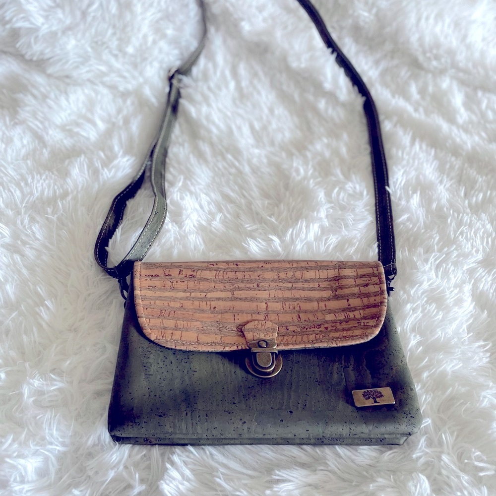 Oak Forest Two-Tone Green and Tan Crossbody Bag with Adjustable/Removable Strap